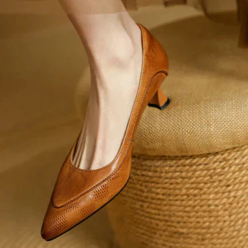 Fiona™| Elegant Pumps